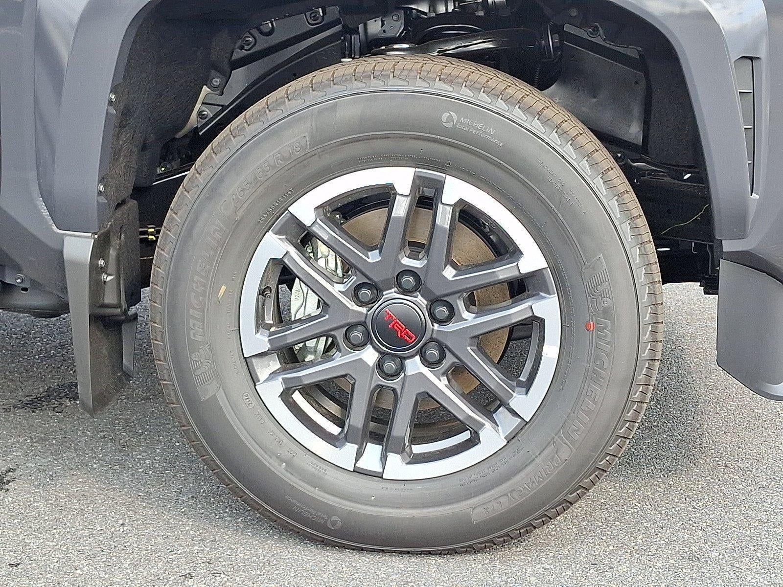 2026 Toyota Tacoma 4WD 4WD TRD Sport Double Cab 5' Bed AT (Natl)