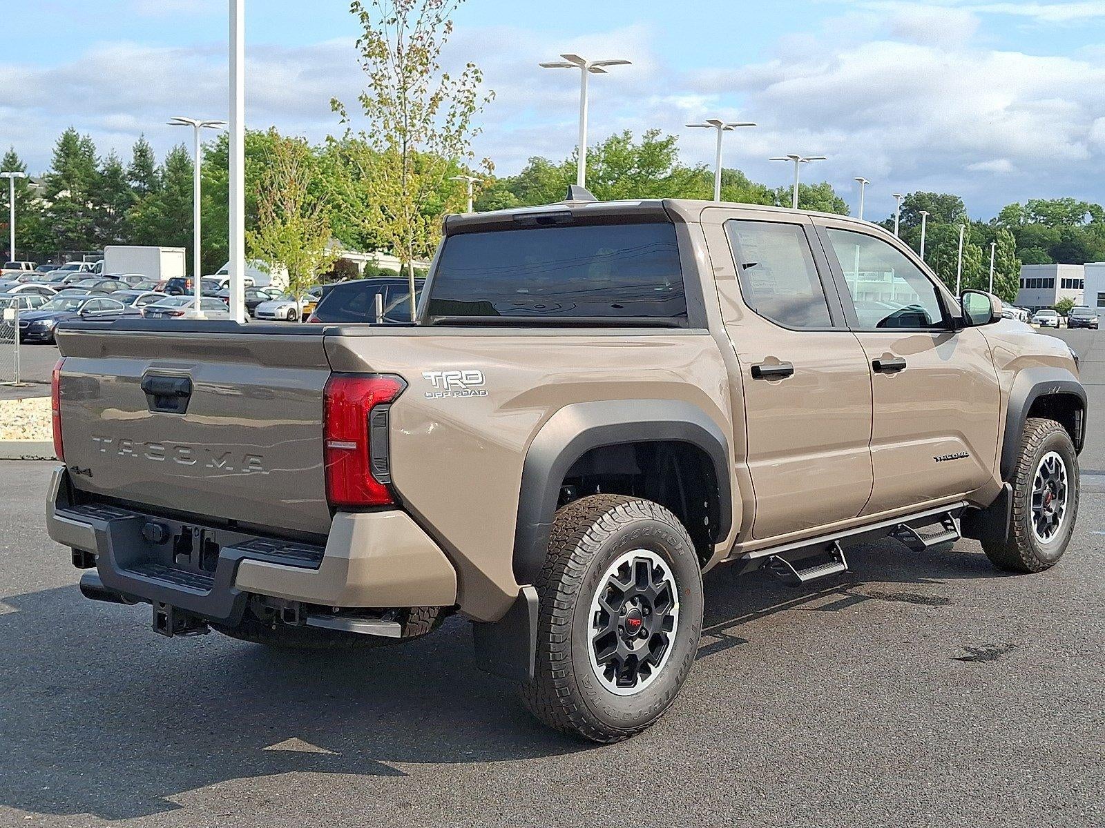 2026 Toyota Tacoma 4WD 4WD TRD Off Road Double Cab 5' Bed AT (Natl)