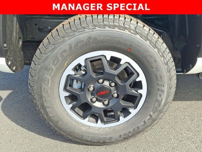 2025 Toyota Tacoma 4WD 4WD SR Double Cab 5' Bed MT (Natl)