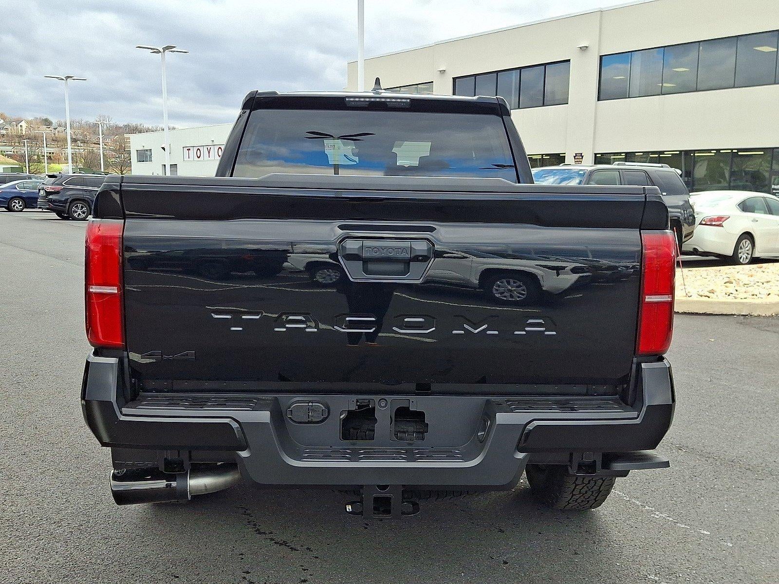 2026 Toyota Tacoma 4WD 4WD TRD Sport Double Cab 5' Bed AT (Natl)