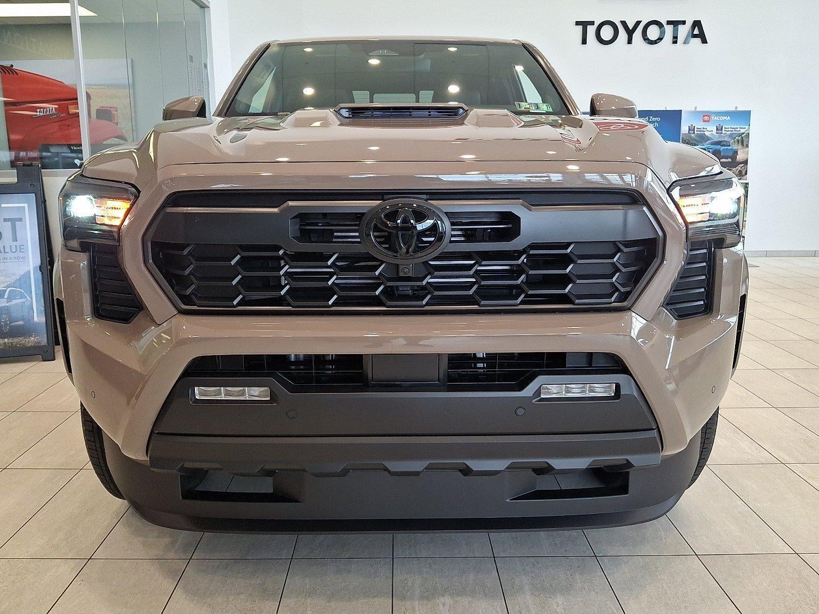 2026 Toyota Tacoma 4WD 4WD TRD Sport Double Cab 5' Bed AT (Natl)