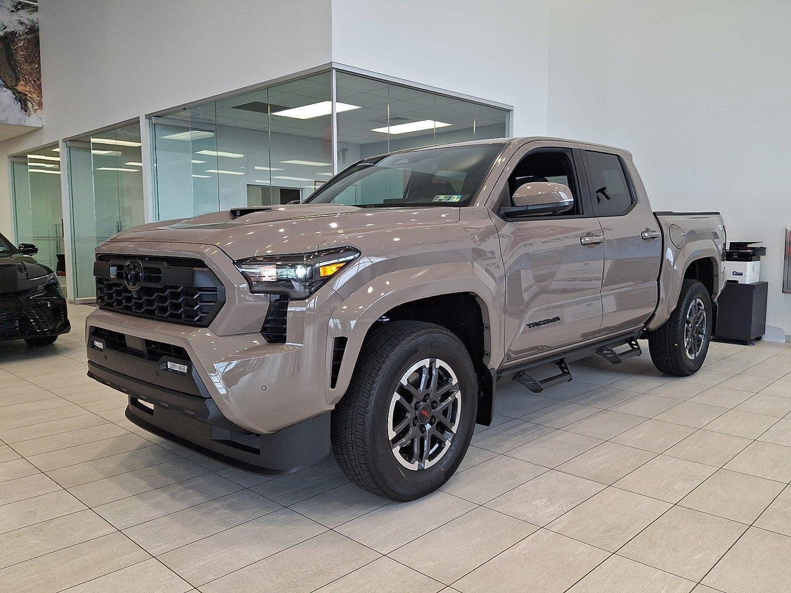 2026 Toyota Tacoma 4WD 4WD TRD Sport Double Cab 5' Bed AT (Natl)