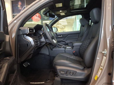 2026 Toyota Tacoma 4WD 4WD TRD Sport Double Cab 5' Bed AT (Natl)