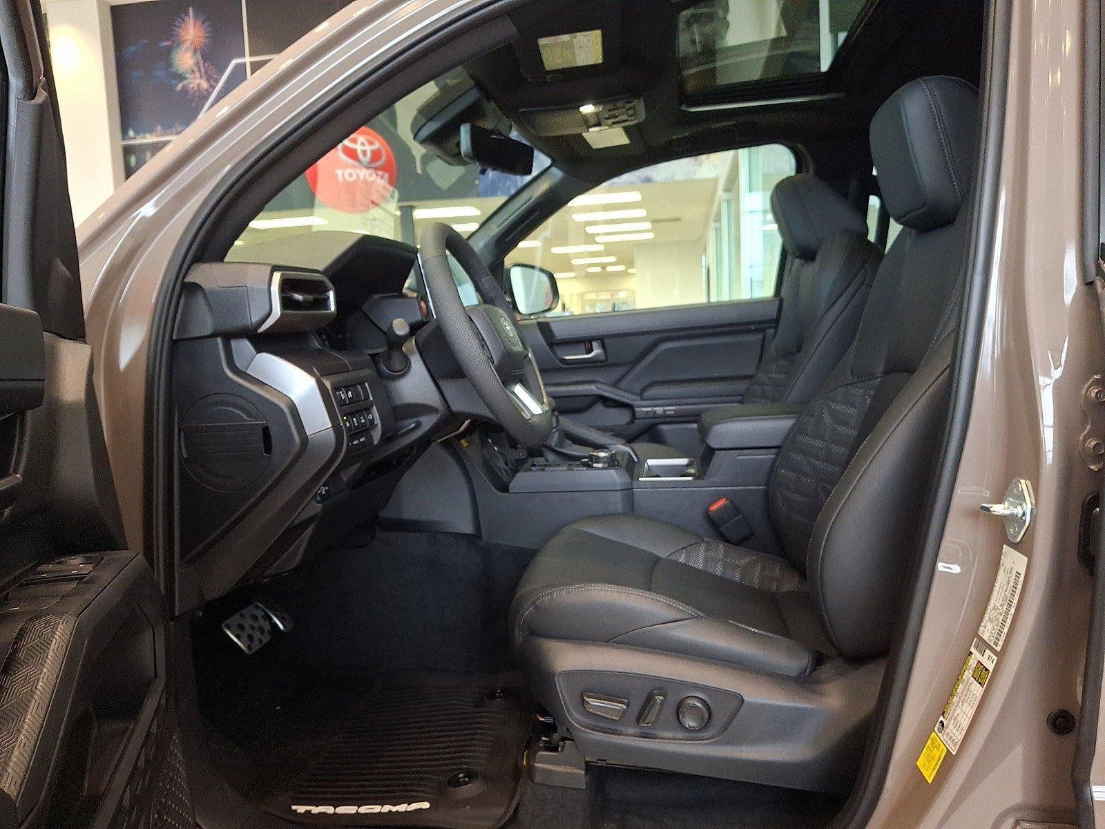 2026 Toyota Tacoma 4WD 4WD TRD Sport Double Cab 5' Bed AT (Natl)