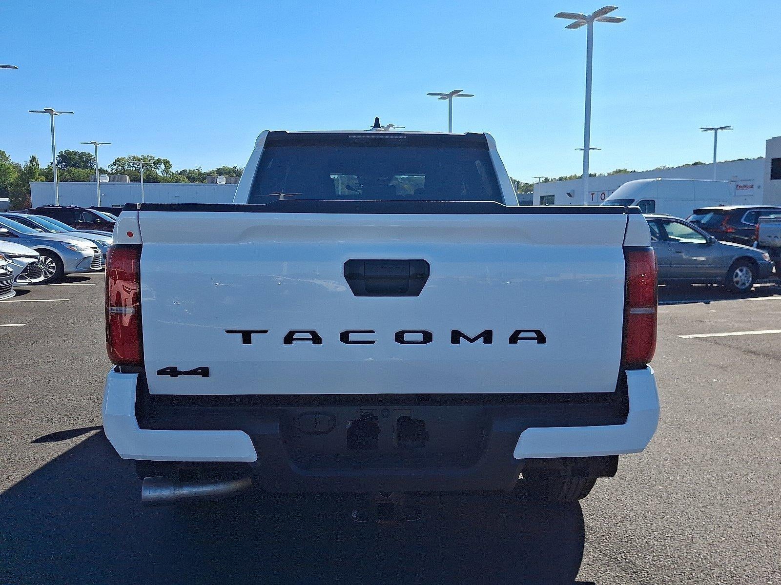 2025 Toyota Tacoma 4WD 4WD SR Double Cab 5' Bed AT (GS)
