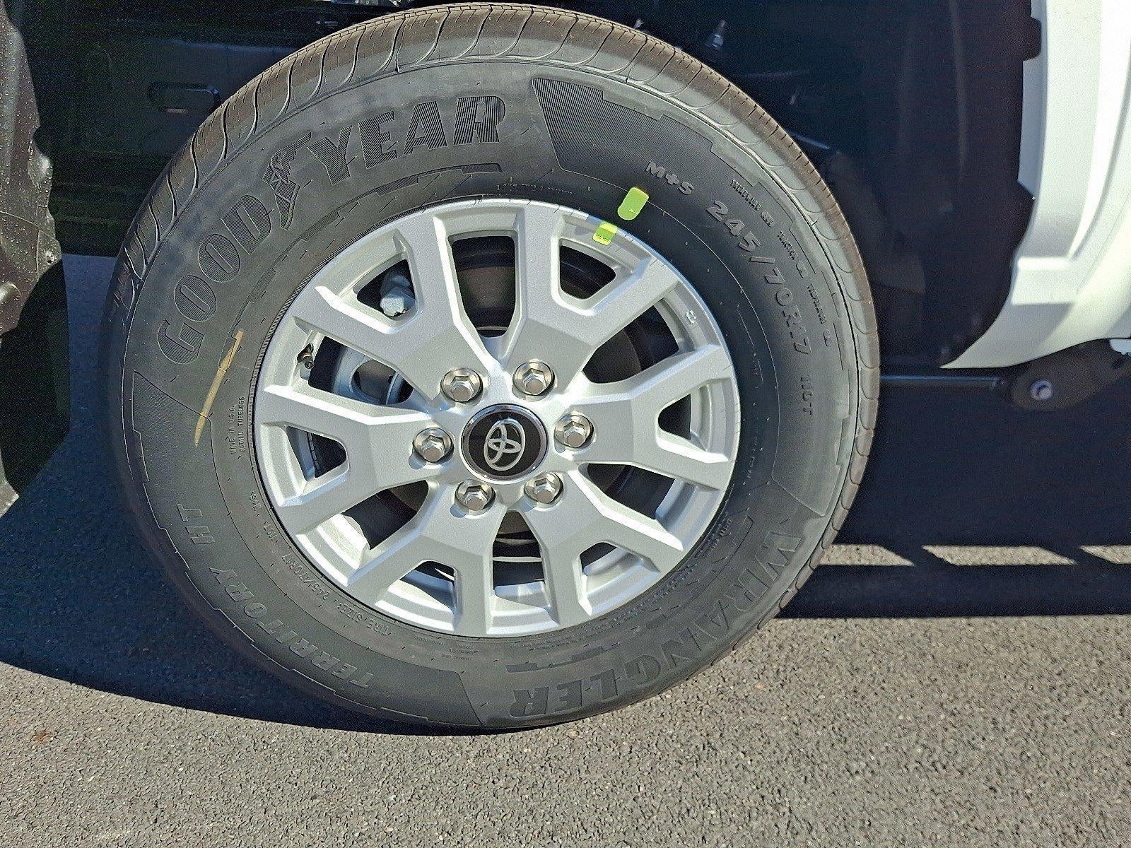 2025 Toyota Tacoma 4WD 4WD SR Double Cab 5' Bed AT (GS)