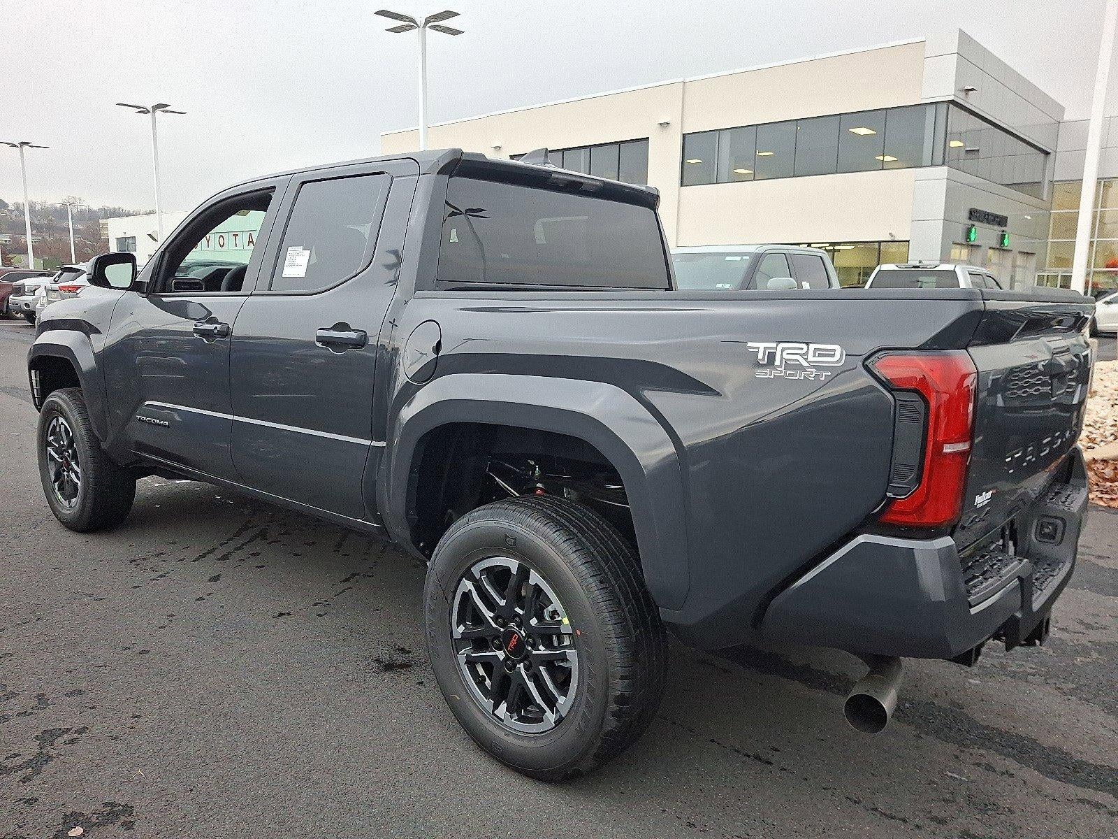 2025 Toyota Tacoma 4WD 4WD TRD Sport Double Cab 5' Bed MT (Natl)