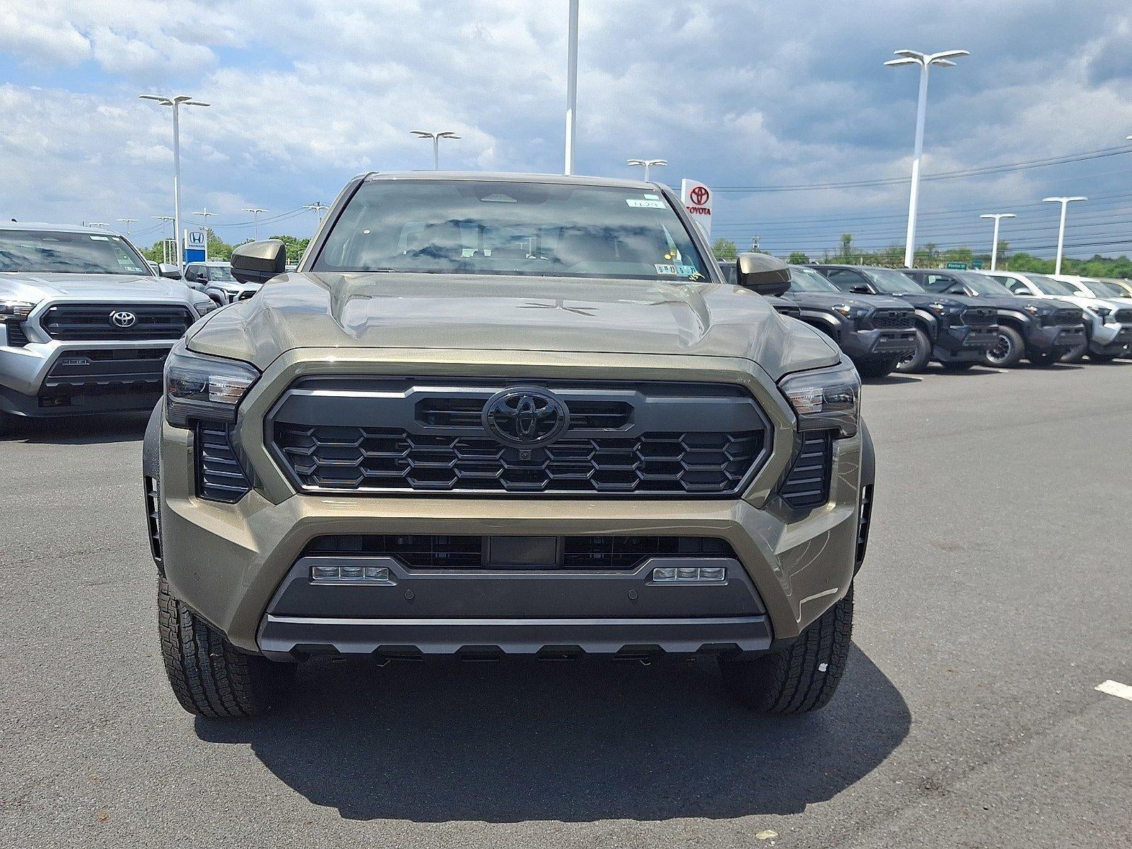 2026 Toyota Tacoma 4WD 4WD TRD Off Road Double Cab 5' Bed AT (Natl)