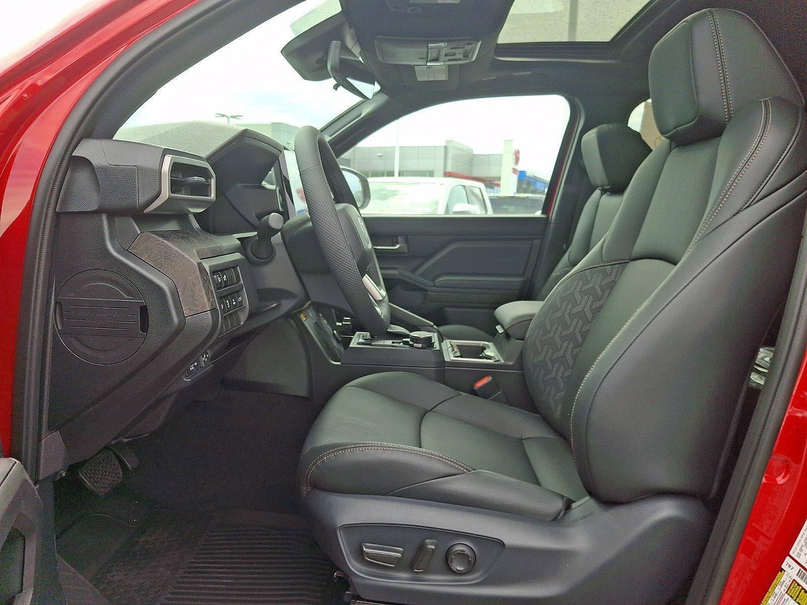 2026 Toyota Tacoma 4WD 4WD Limited Double Cab 5' Bed AT (Natl)