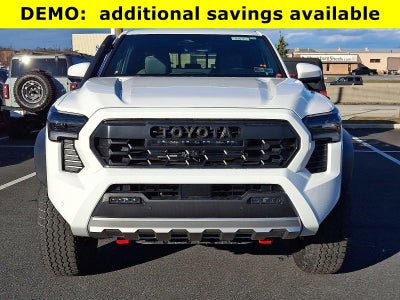 2026 Toyota Tacoma 4WD 4WD TRD Sport Hybrid Double Cab 5' Bed AT (Natl)