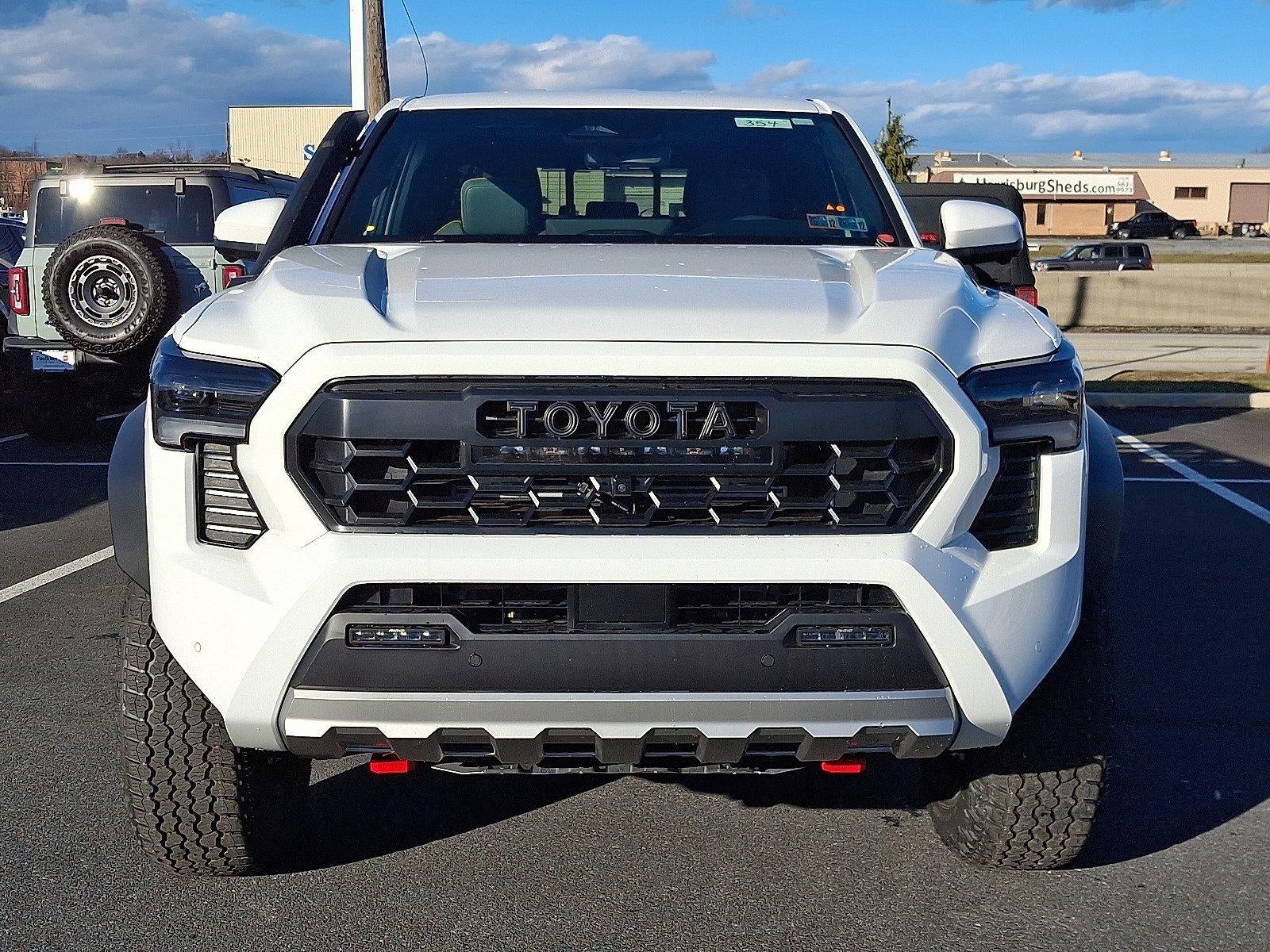 2026 Toyota Tacoma 4WD 4WD TRD Sport Hybrid Double Cab 5' Bed AT (Natl)