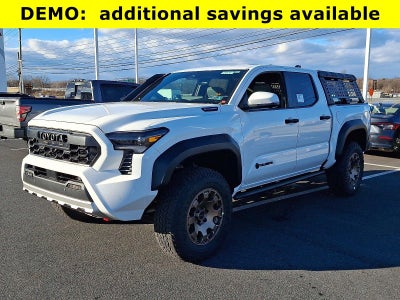 2026 Toyota Tacoma 4WD 4WD TRD Sport Hybrid Double Cab 5' Bed AT (Natl)