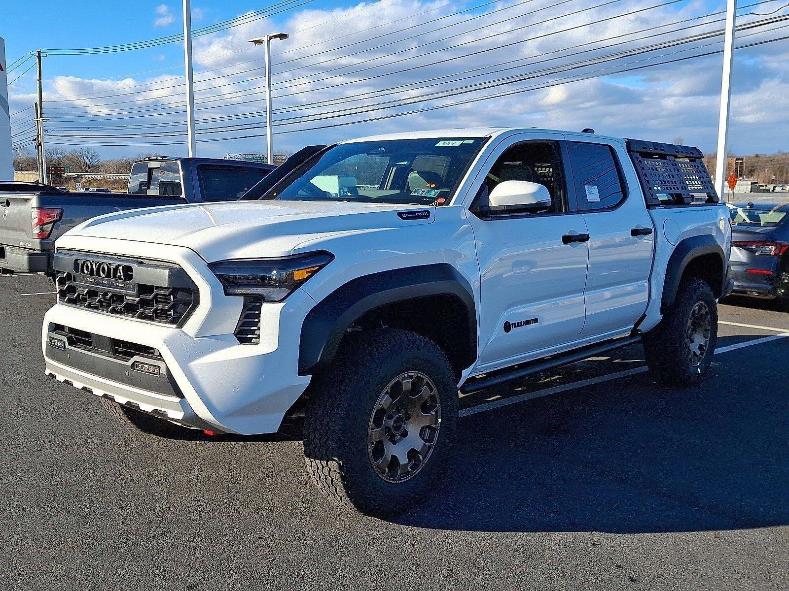 2026 Toyota Tacoma 4WD 4WD TRD Sport Hybrid Double Cab 5' Bed AT (Natl)