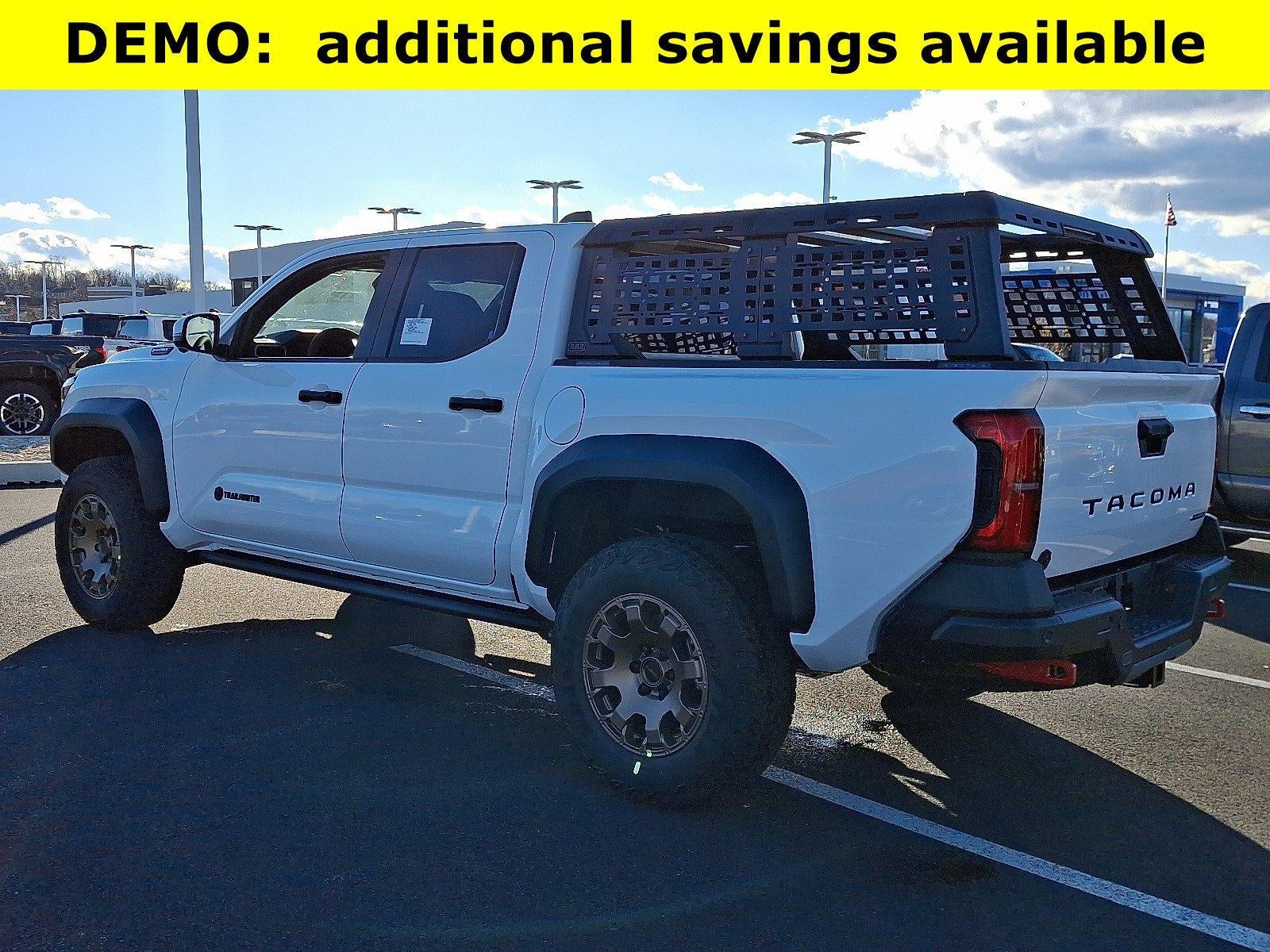 2026 Toyota Tacoma 4WD 4WD TRD Sport Hybrid Double Cab 5' Bed AT (Natl)