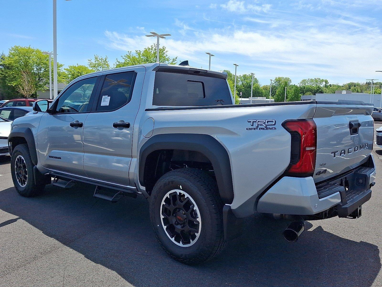 2026 Toyota Tacoma 4WD 4WD TRD Off Road Hybrid Double Cab 5' Bed AT (Natl)
