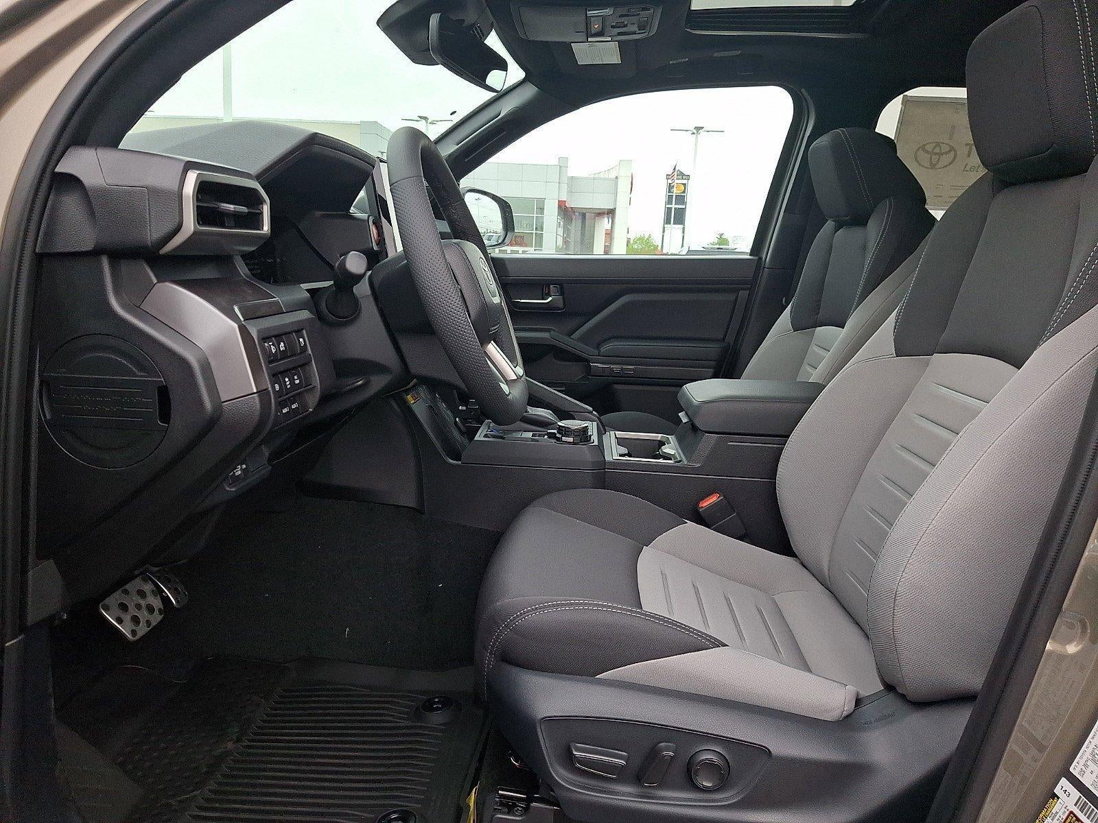 2026 Toyota Tacoma 4WD 4WD TRD Sport Hybrid Double Cab 5' Bed AT (Natl)