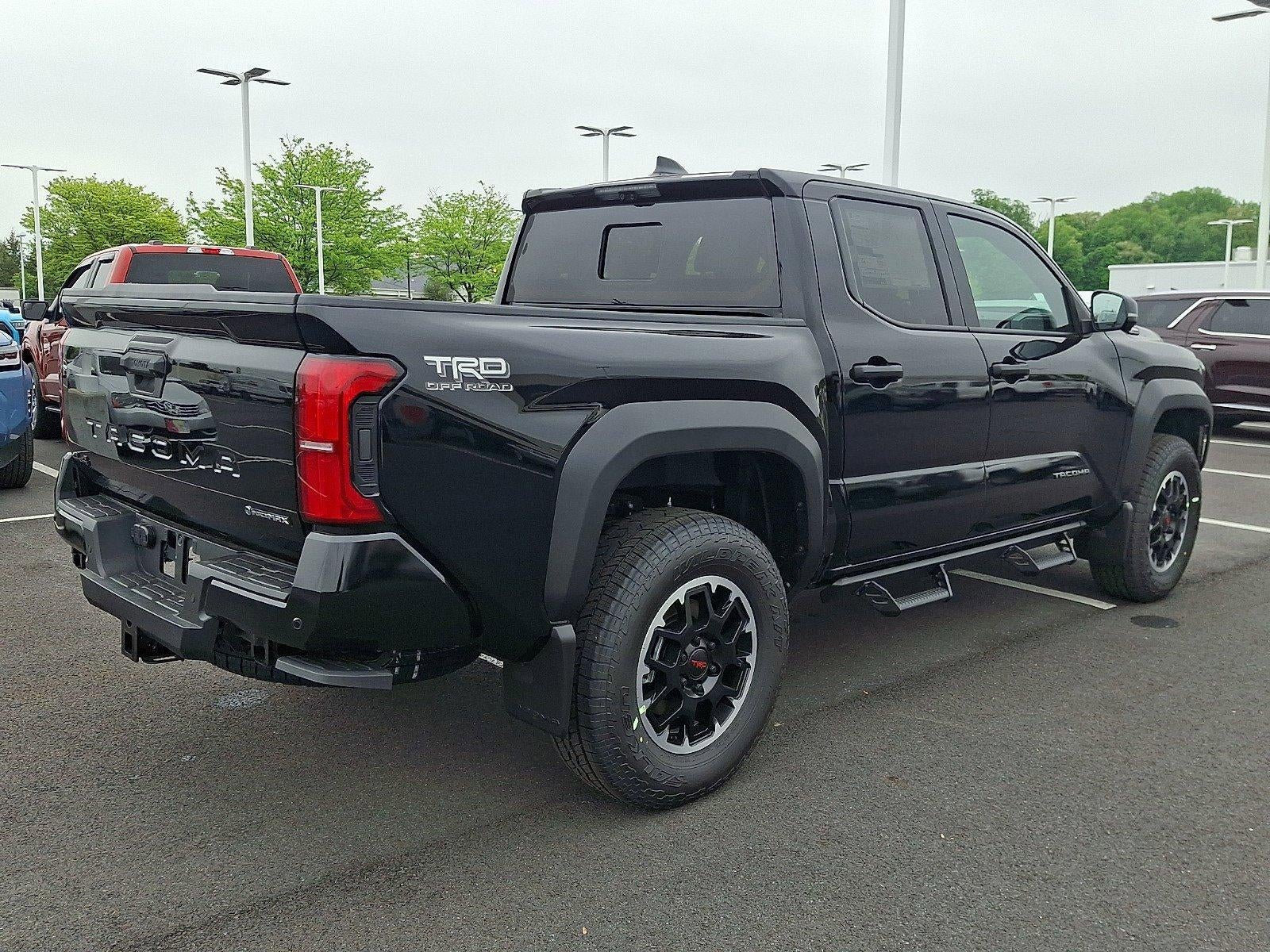 2026 Toyota Tacoma 4WD 4WD TRD Off Road Hybrid Double Cab 5' Bed AT (Natl)