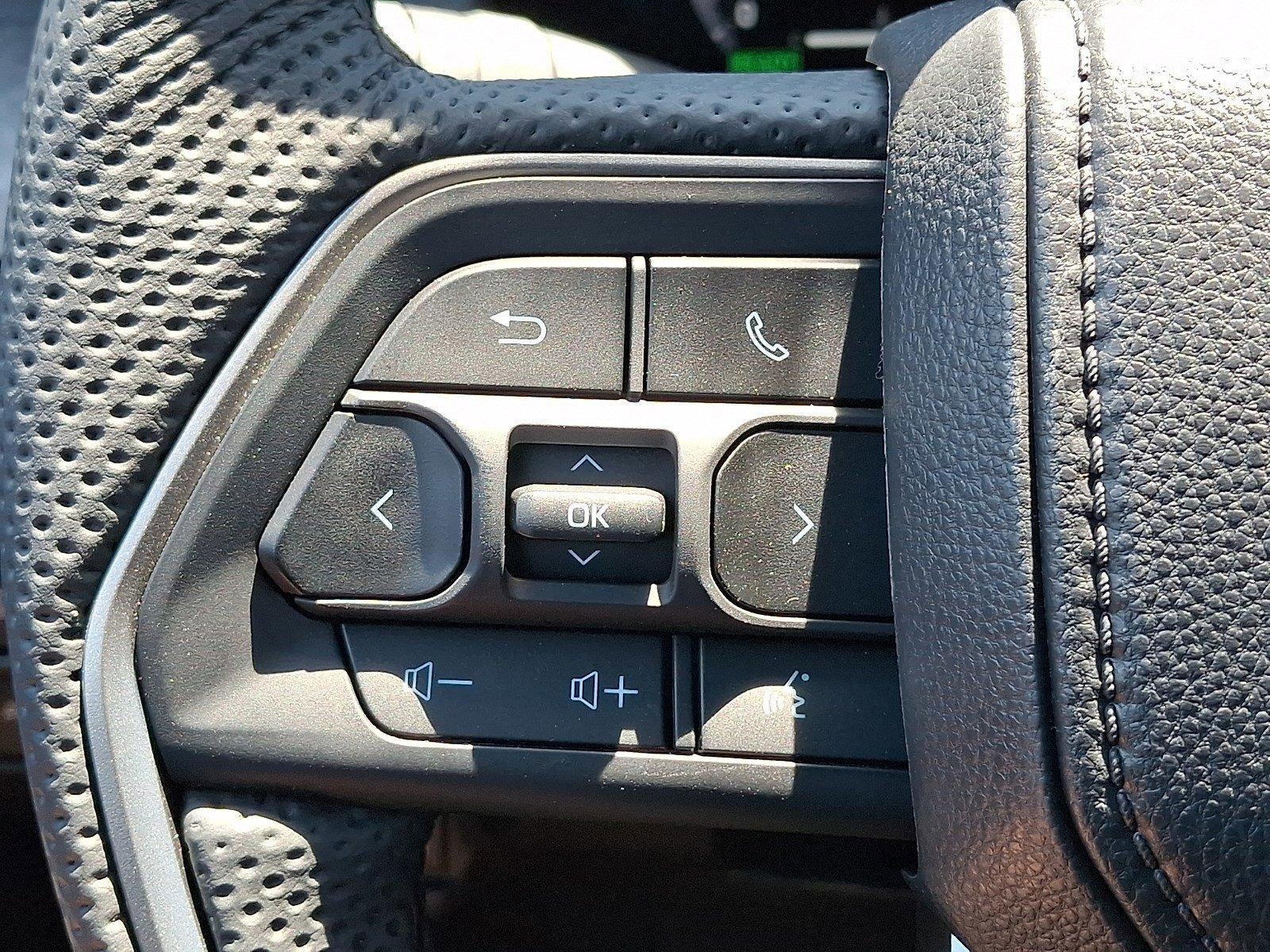 2026 Toyota Tacoma 4WD 4WD Trailhunter Hybrid Double Cab 5' Bed AT (Natl)
