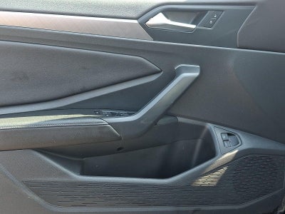 2024 Volkswagen Jetta SE Auto