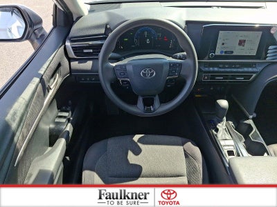 2025 Toyota Camry LE (SE)