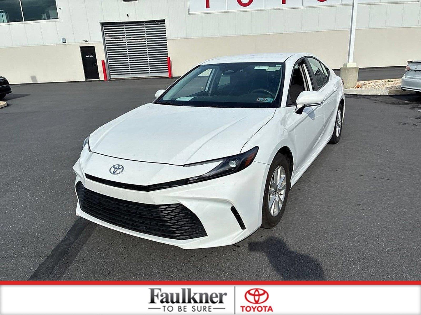 2025 Toyota Camry LE (SE)