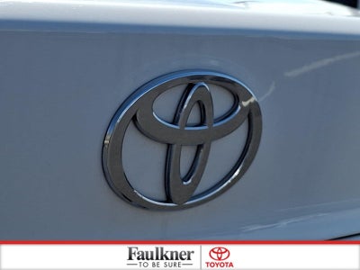 2025 Toyota Camry LE (SE)