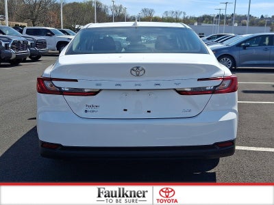 2025 Toyota Camry LE (SE)