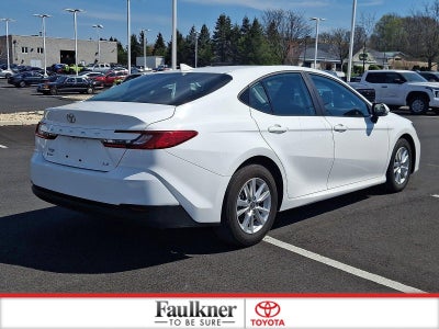 2025 Toyota Camry LE (SE)