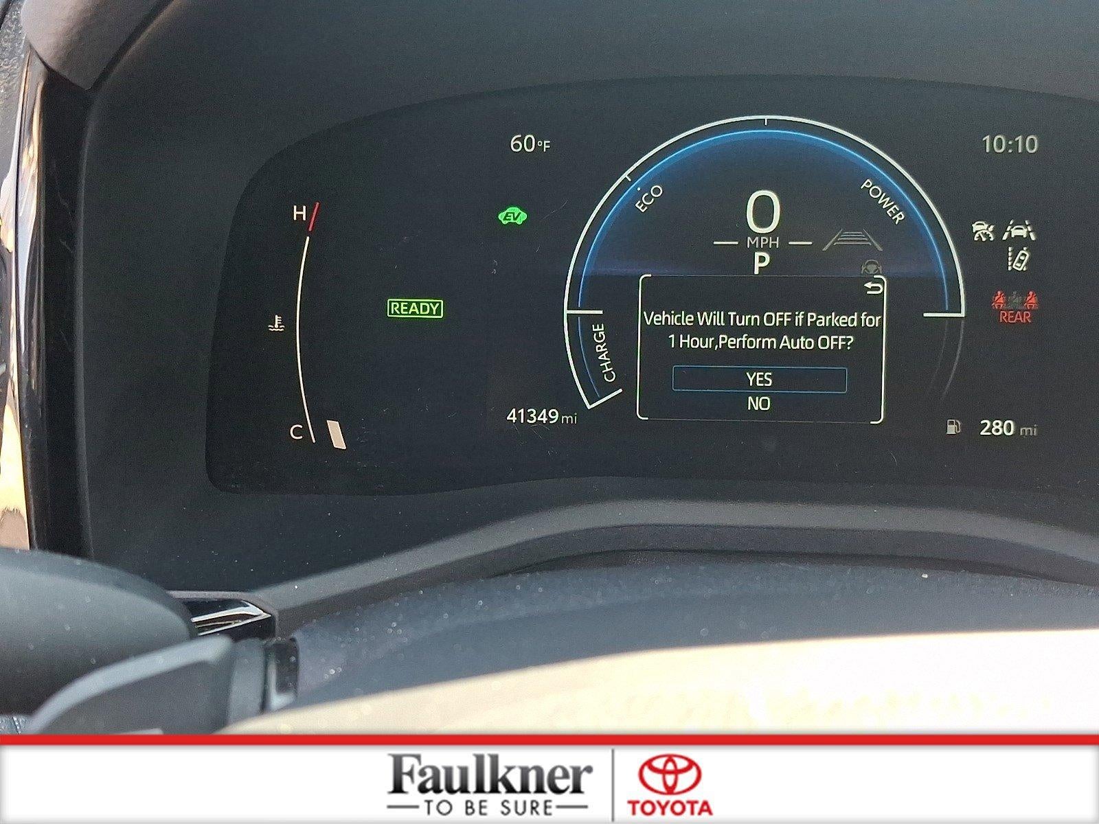 2025 Toyota Camry SE (SE)