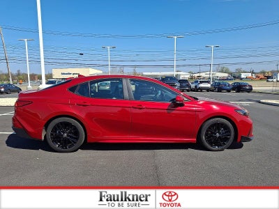 2025 Toyota Camry SE (SE)