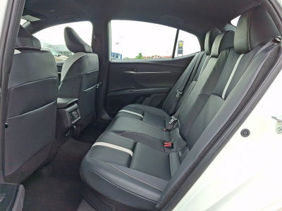 2025 Toyota Camry SE (SE)