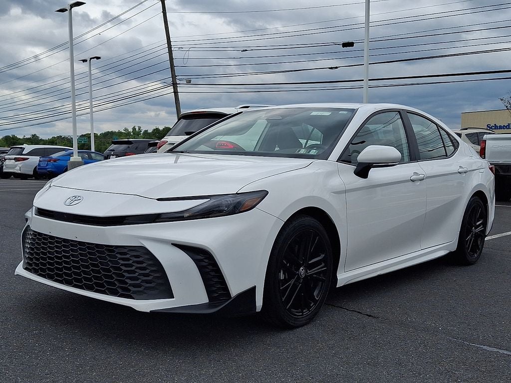 2025 Toyota Camry SE (SE)