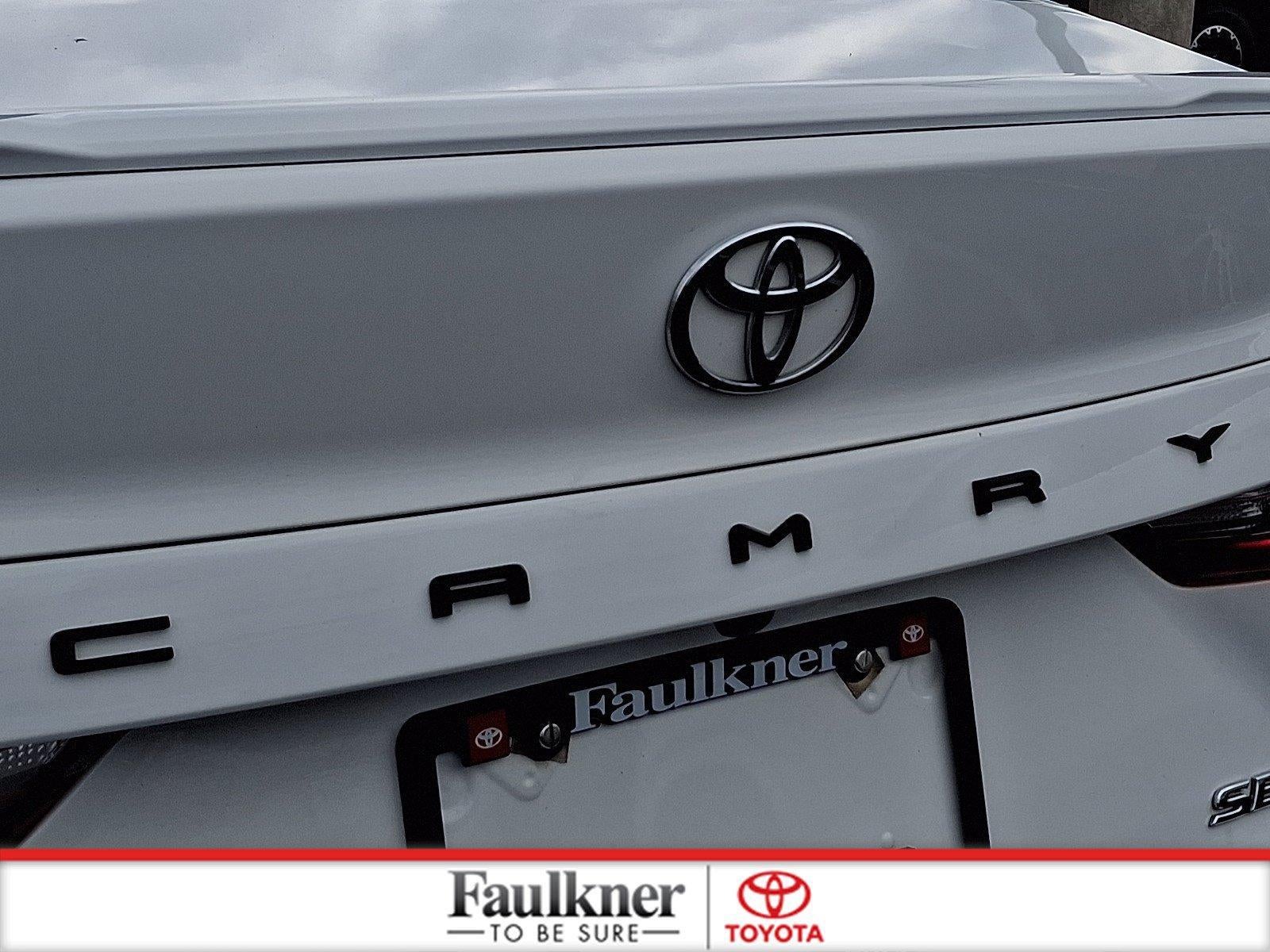 2025 Toyota Camry SE (SE)