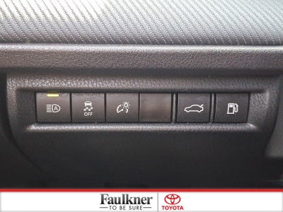 2025 Toyota Camry LE (SE)