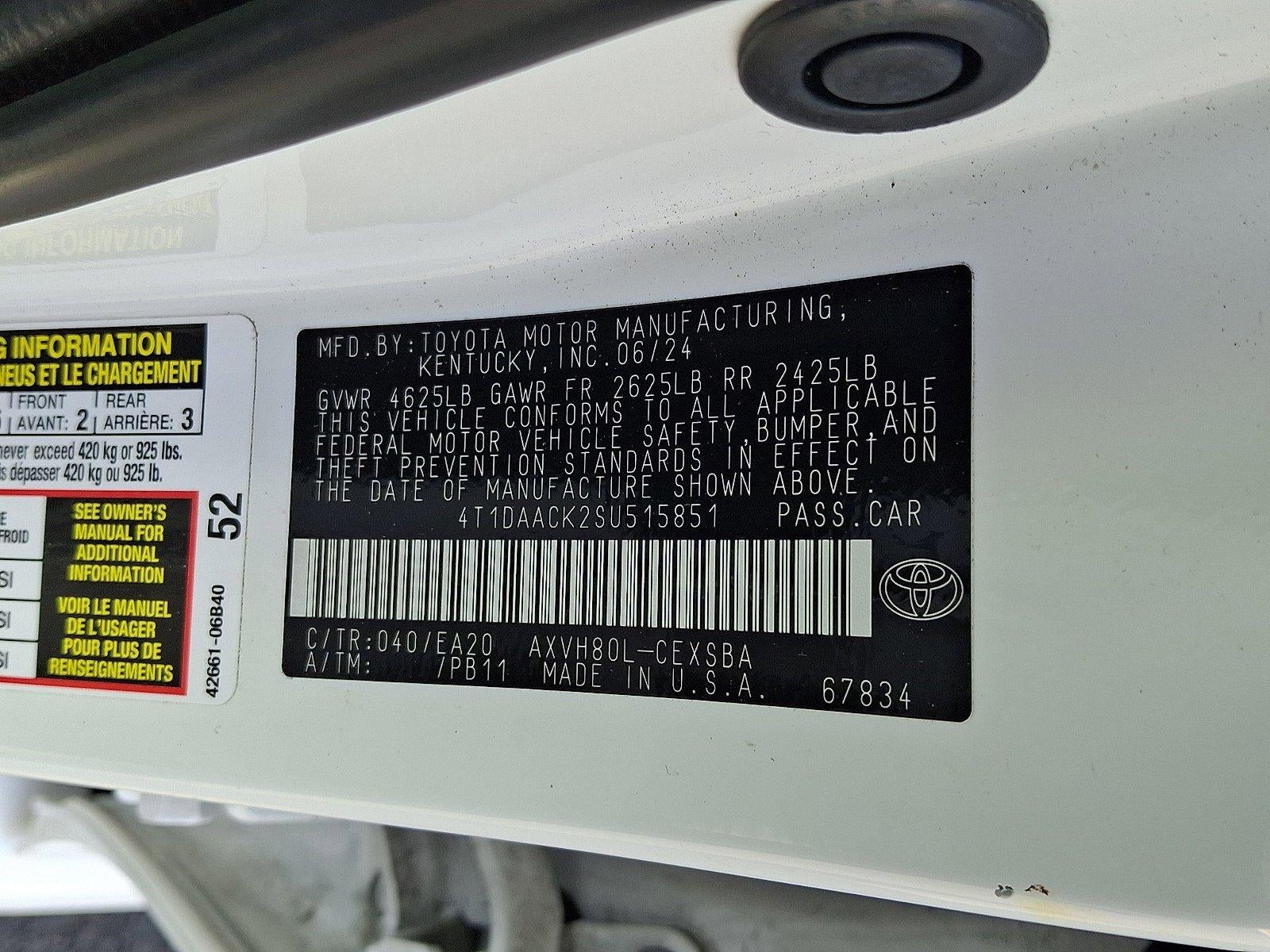 2025 Toyota Camry LE (SE)