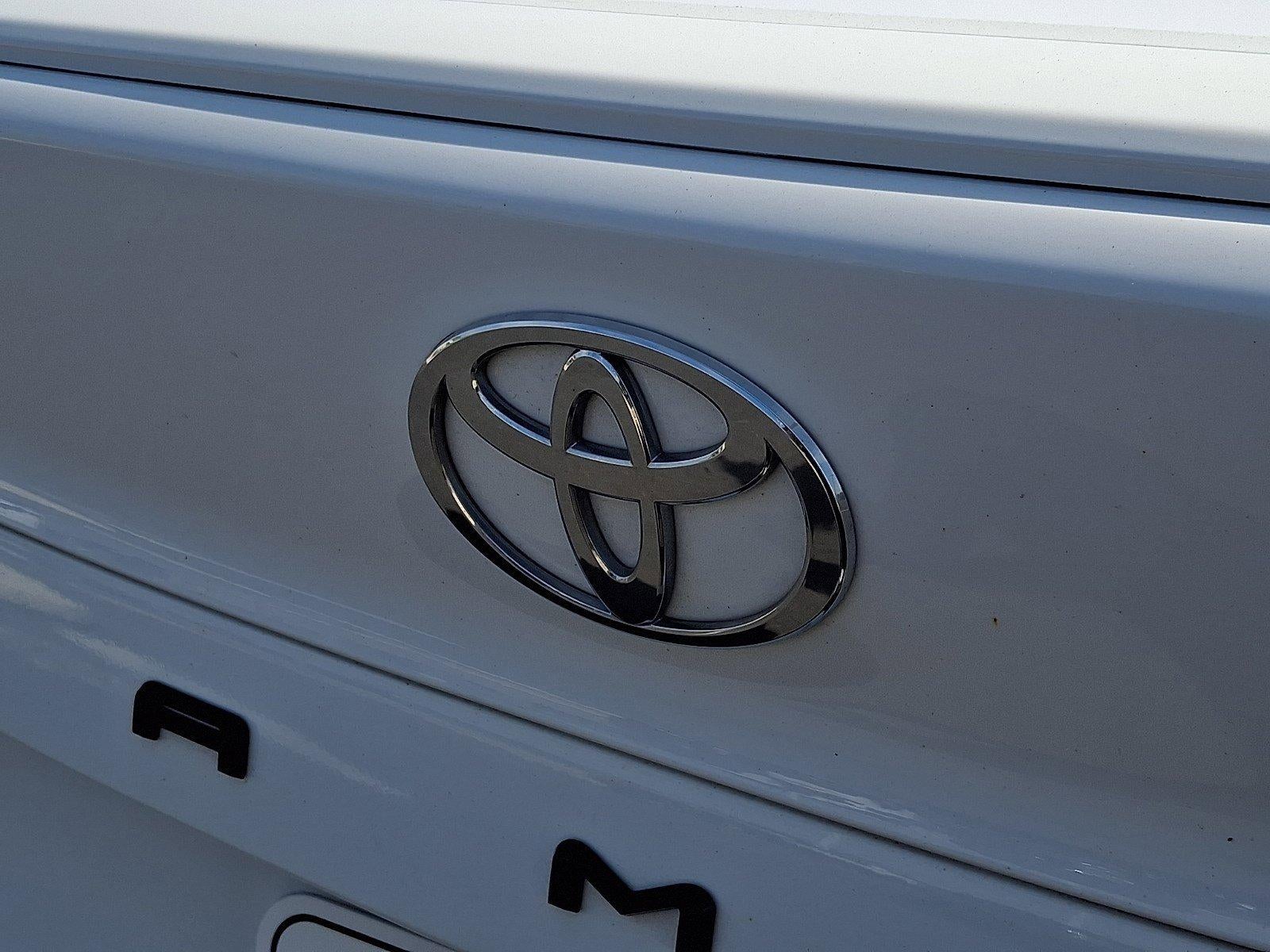 2025 Toyota Camry LE (SE)