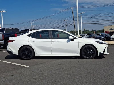 2026 Toyota Camry SE (SE)