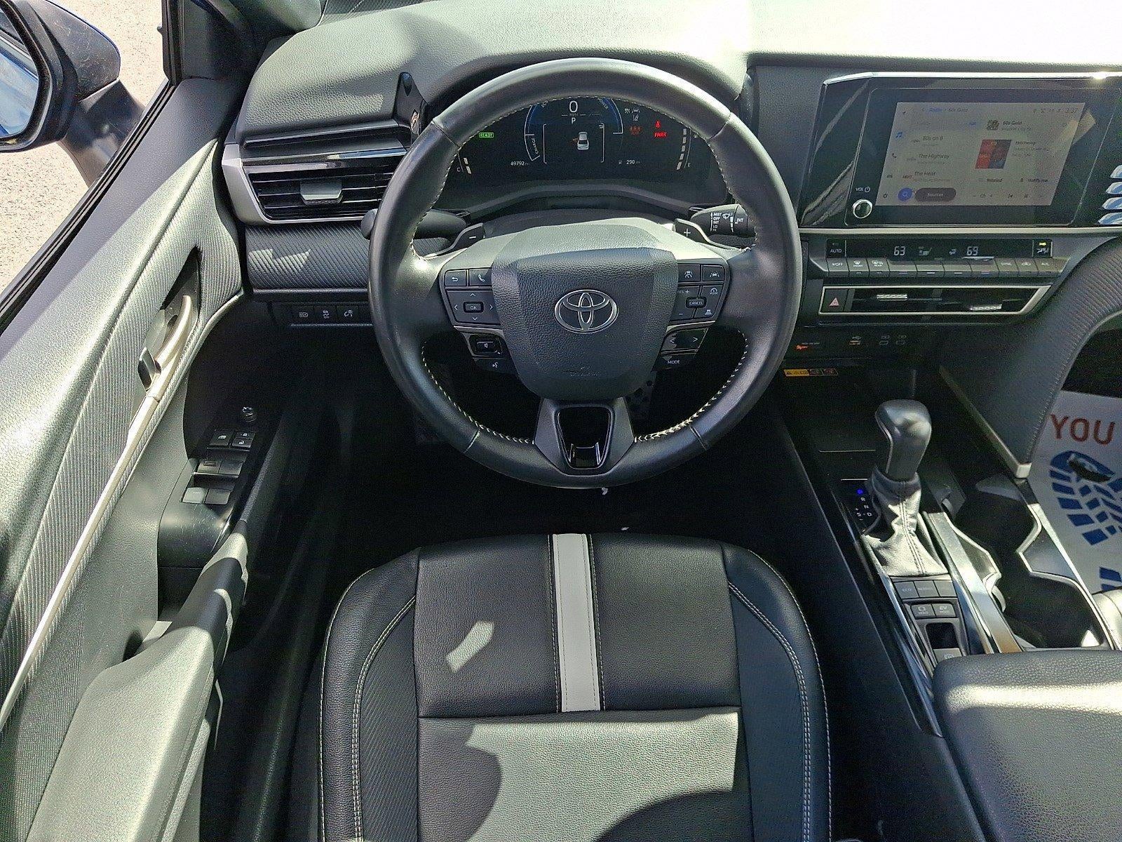 2025 Toyota Camry SE (SE)