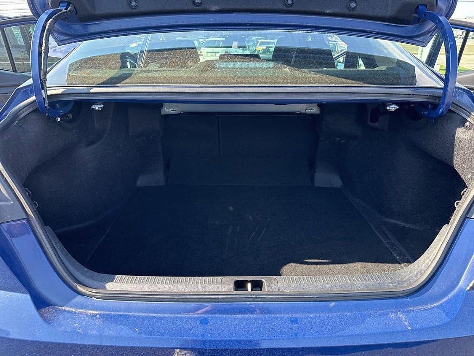 2025 Toyota Camry SE (SE)