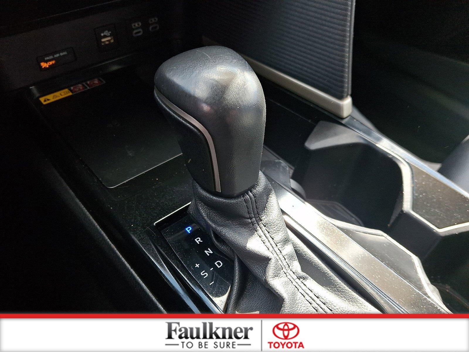 2025 Toyota Camry SE (SE)