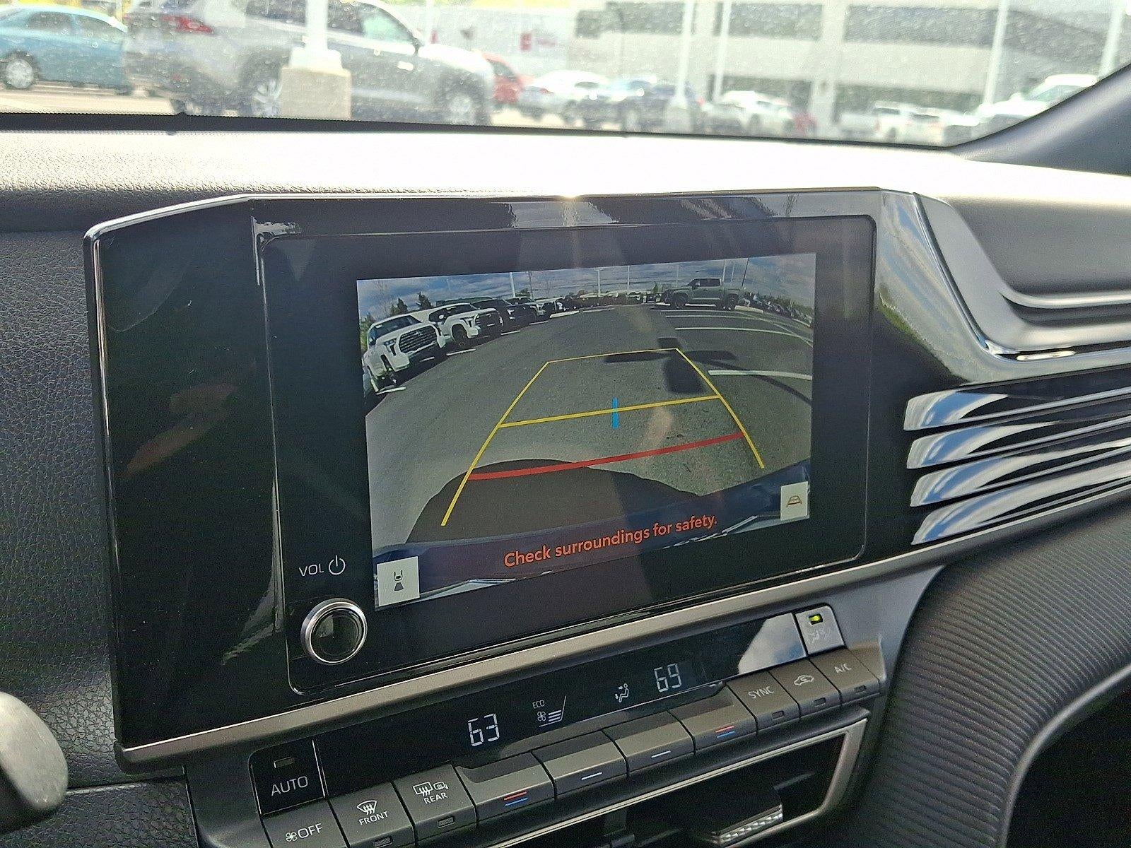 2025 Toyota Camry SE (SE)