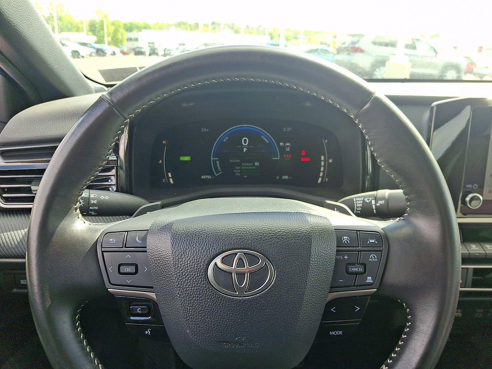 2025 Toyota Camry SE (SE)