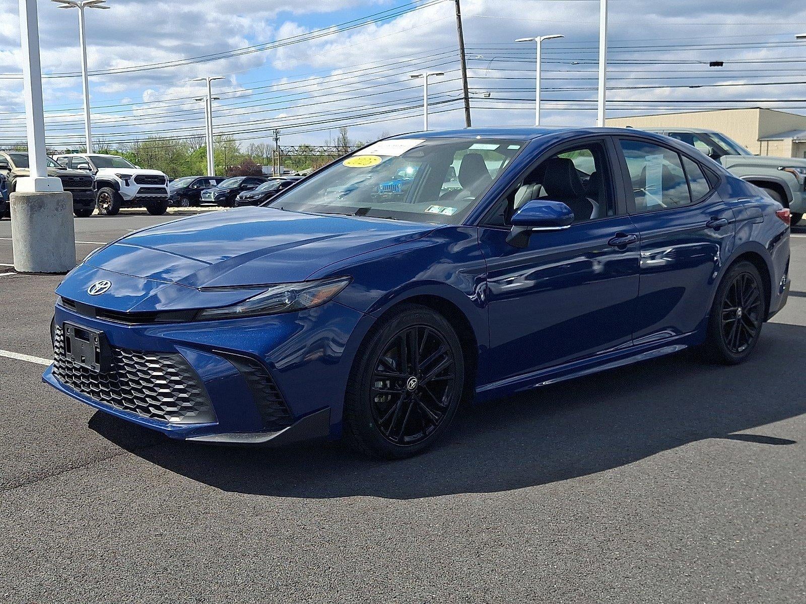 2025 Toyota Camry SE (SE)