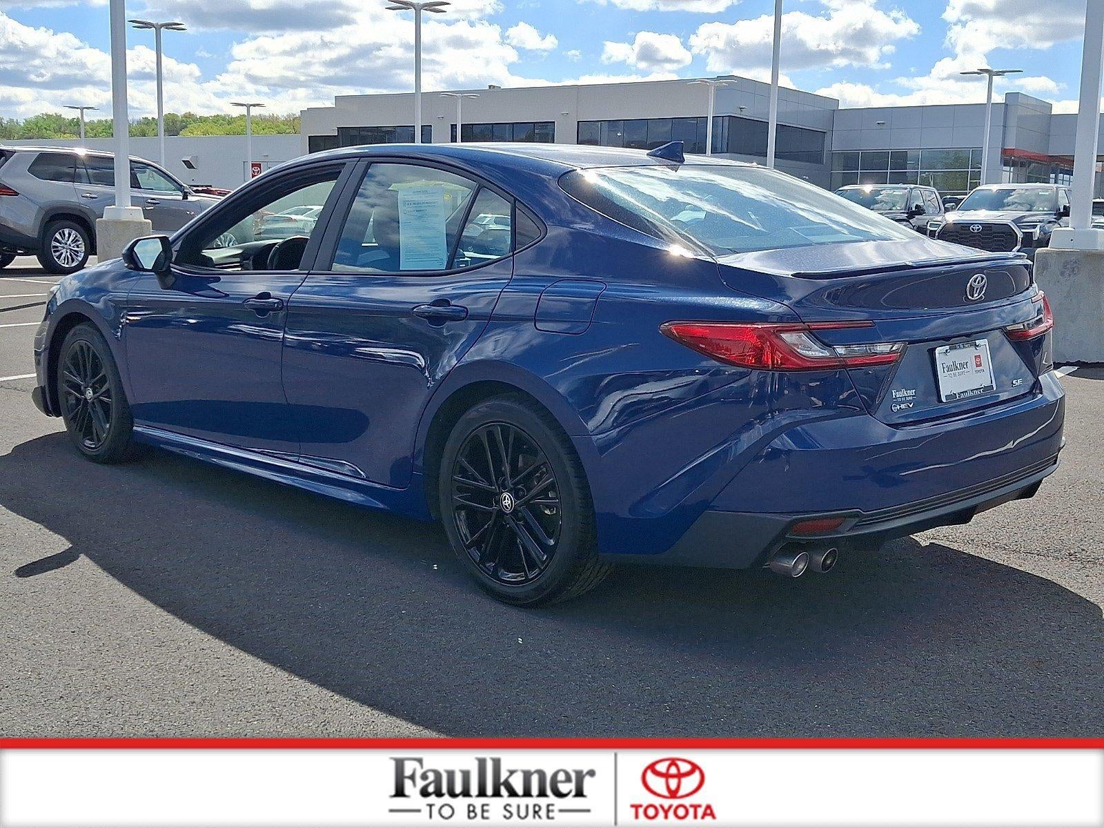 2025 Toyota Camry SE (SE)