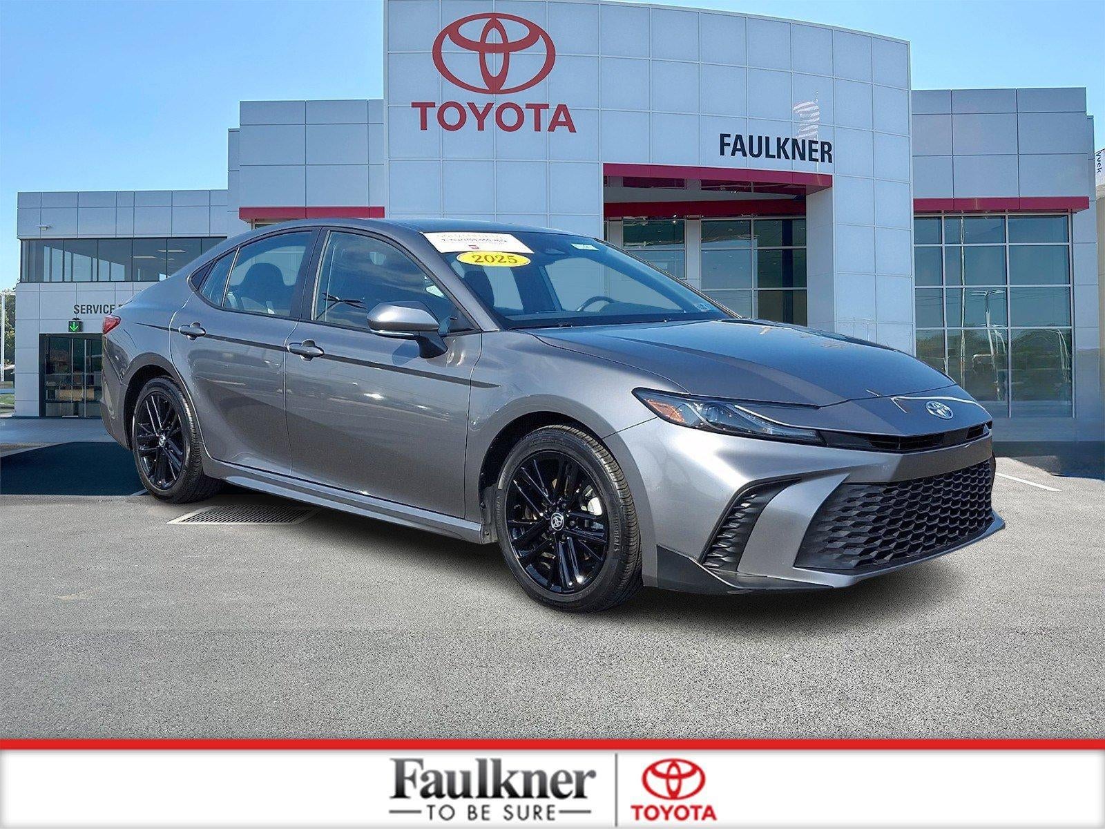 2025 Toyota Camry SE (SE)