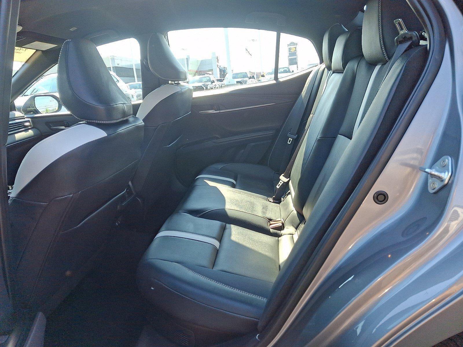 2025 Toyota Camry SE (SE)