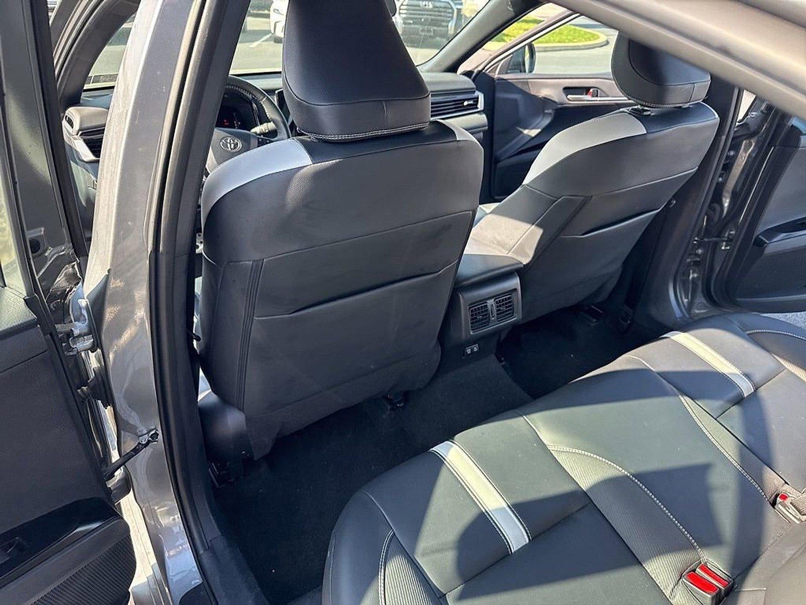 2025 Toyota Camry SE (SE)