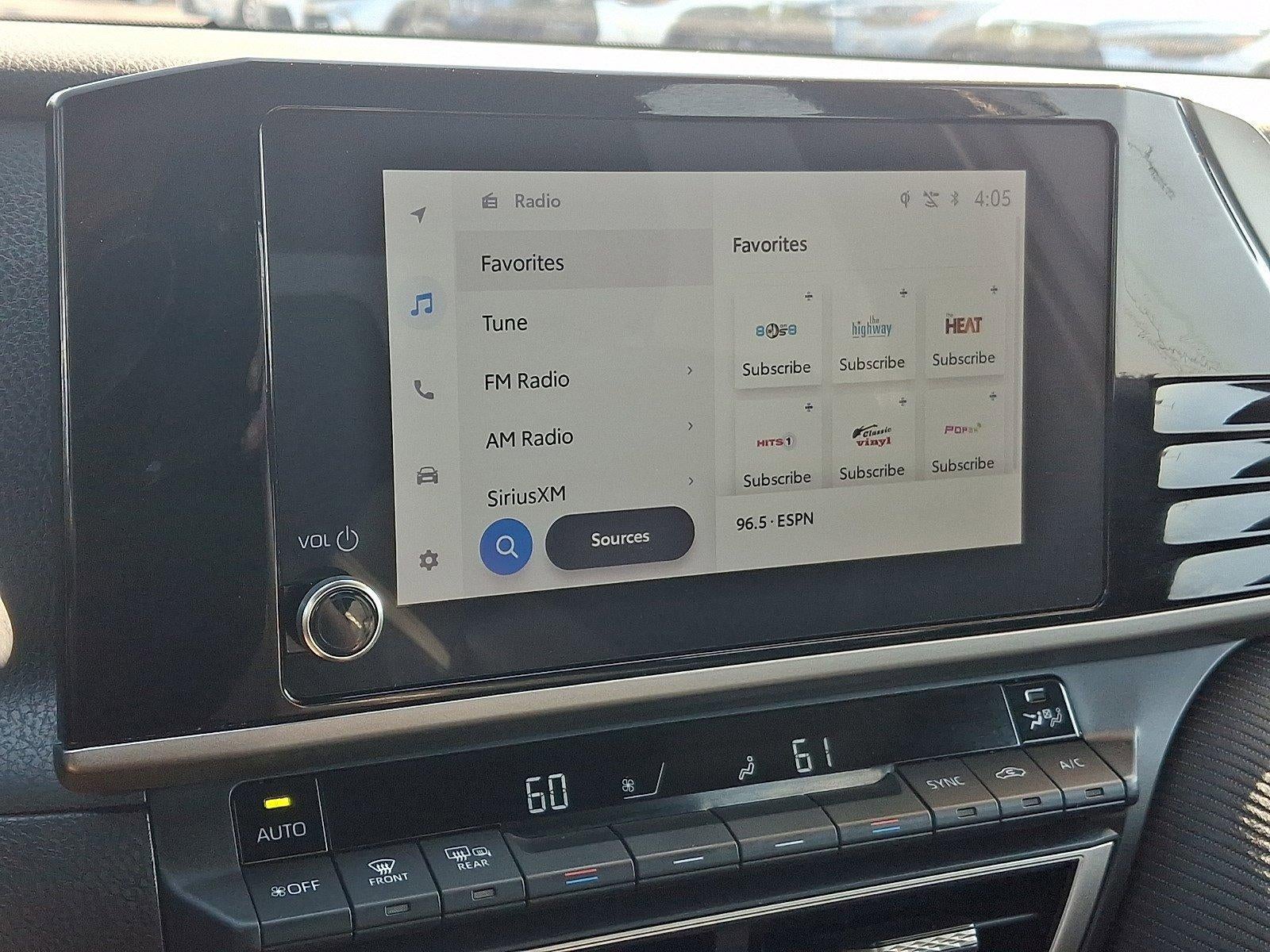 2025 Toyota Camry SE (SE)