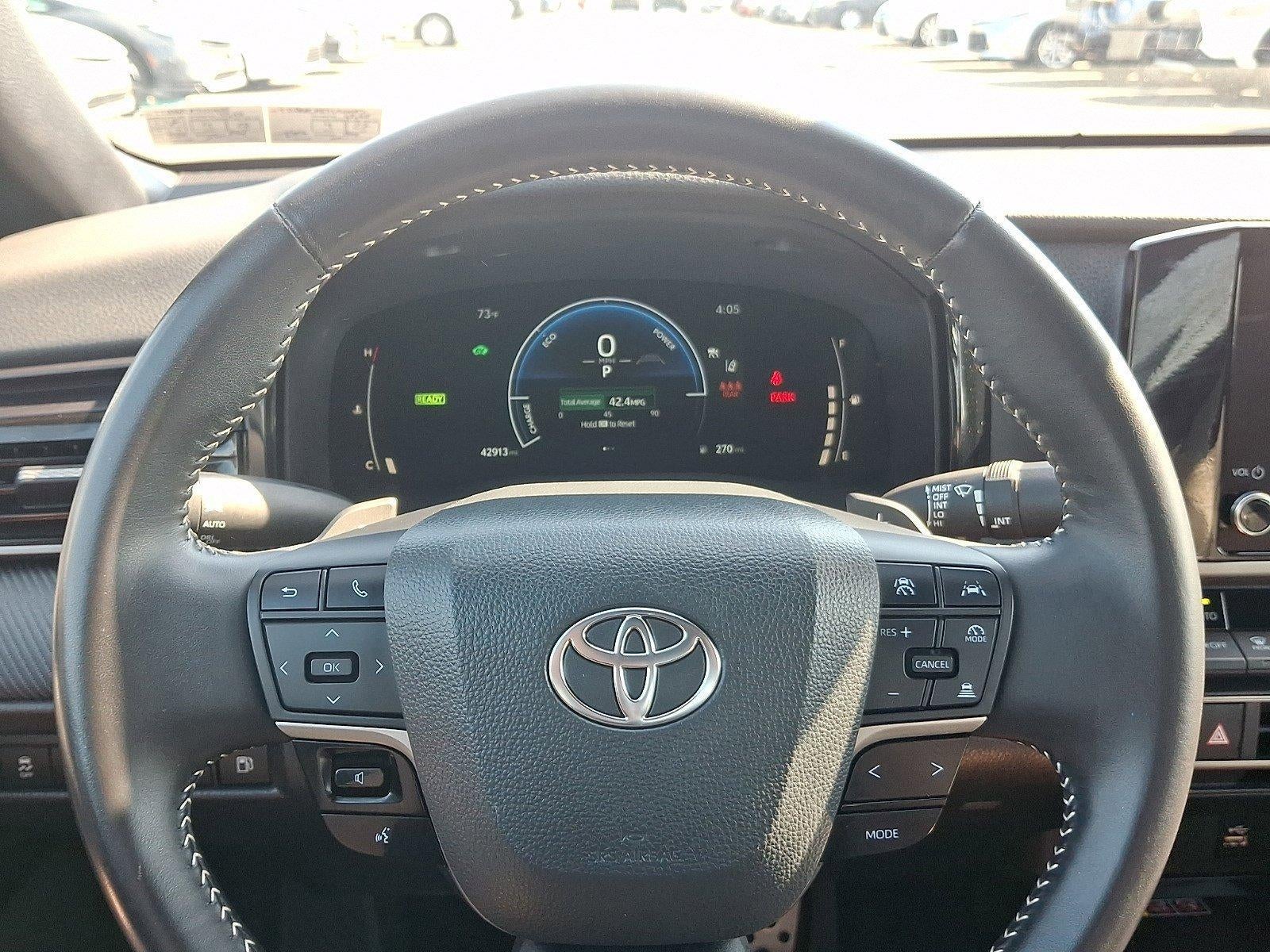 2025 Toyota Camry SE (SE)