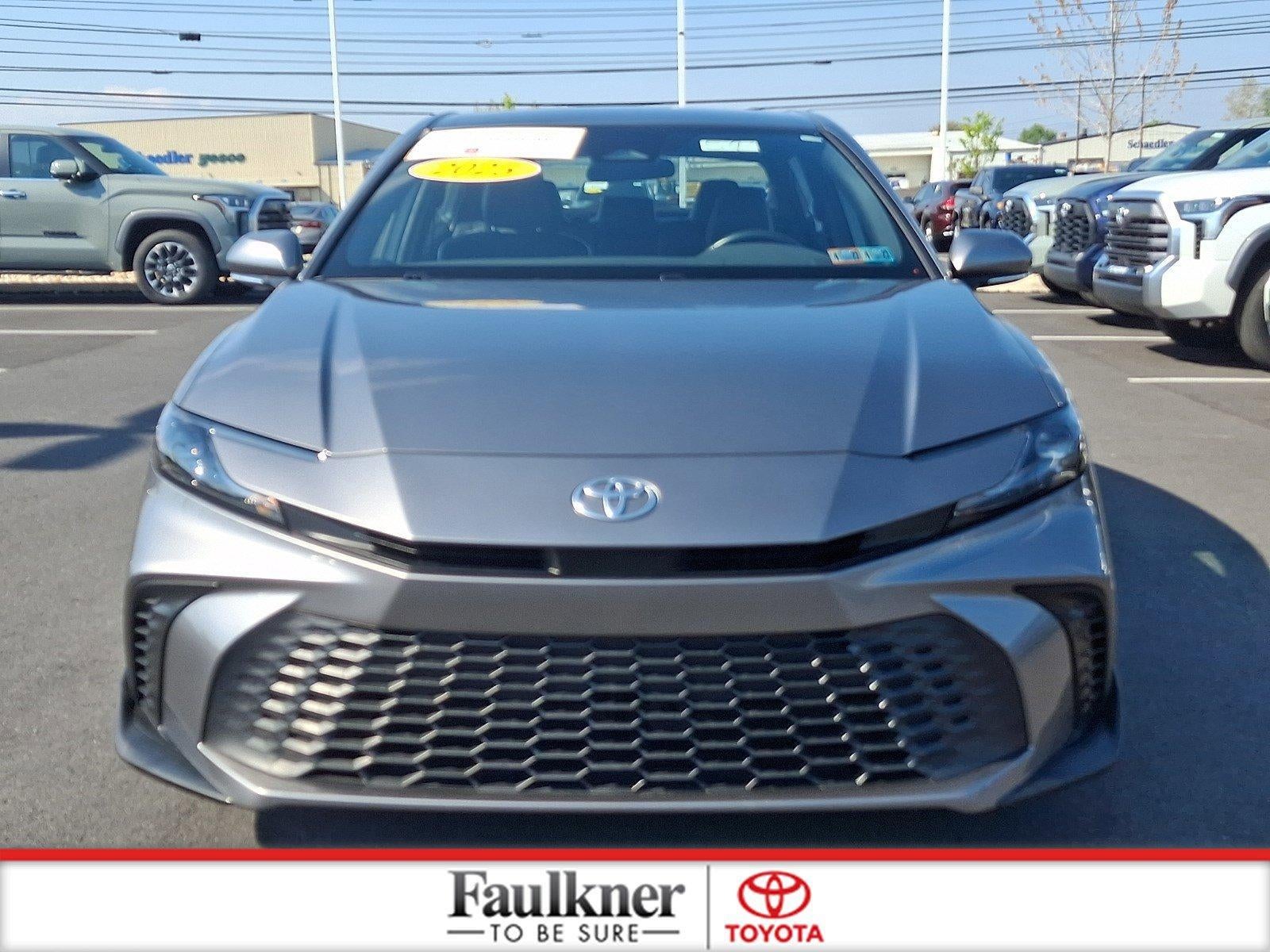 2025 Toyota Camry SE (SE)